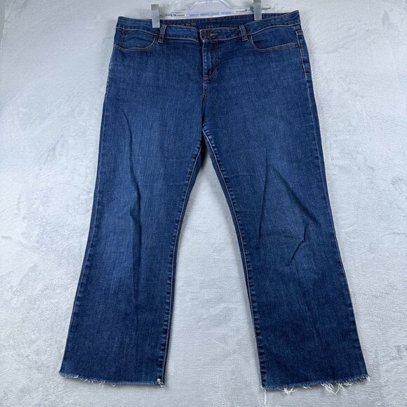 Talbots Signature Bootcut Jeans Womens Size 16/33 Medium Wash Frayed Hem Blue - Picture 1 of 12